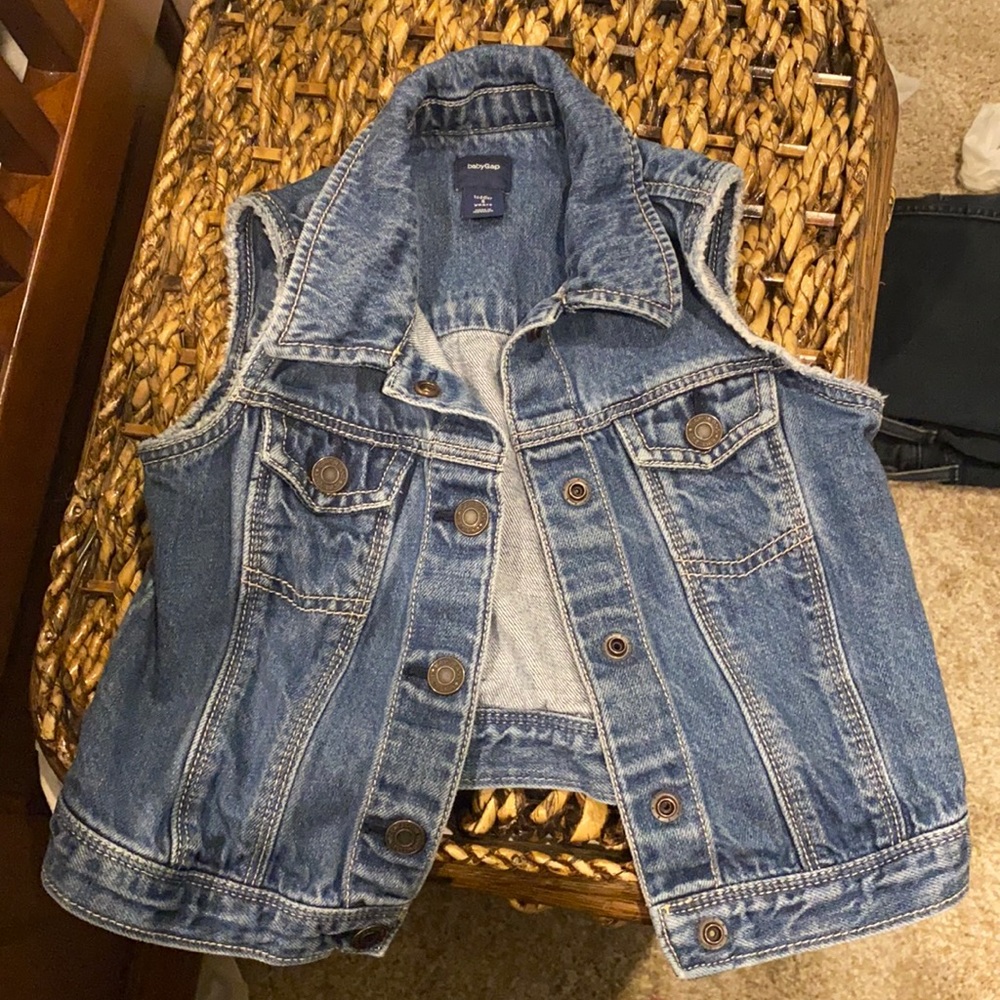 Like new gap denim girls vest size 5